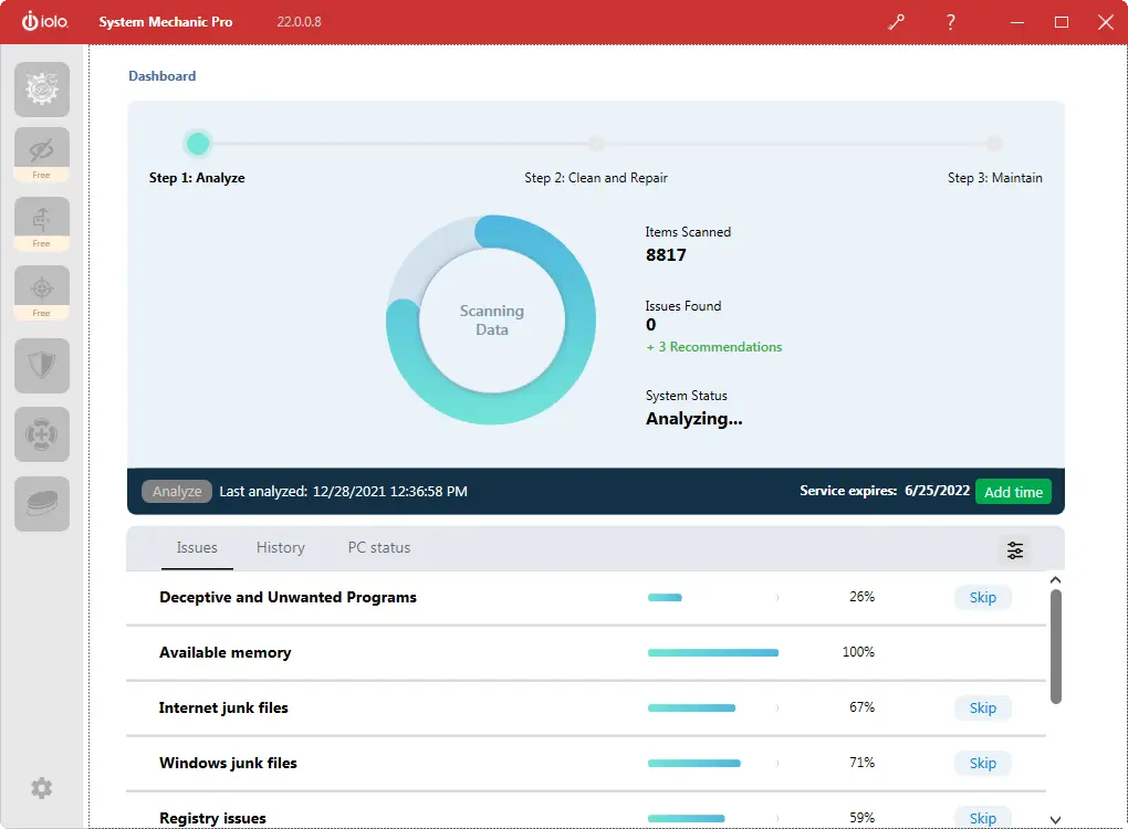 System Mechanic Pro dashboard displaying scan status.